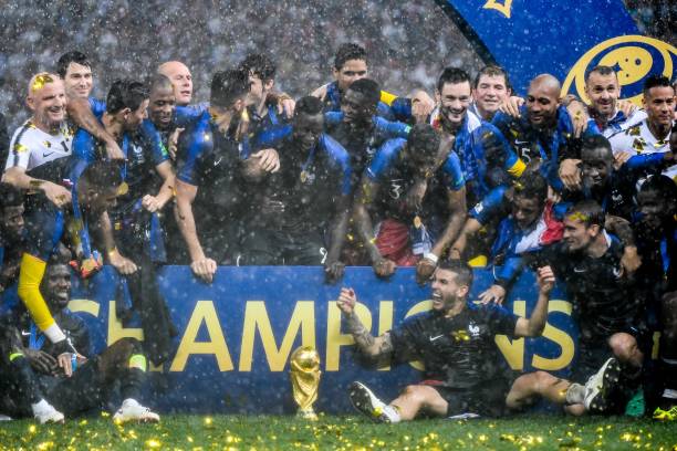 自盧卡庫沉 自盧卡庫沉